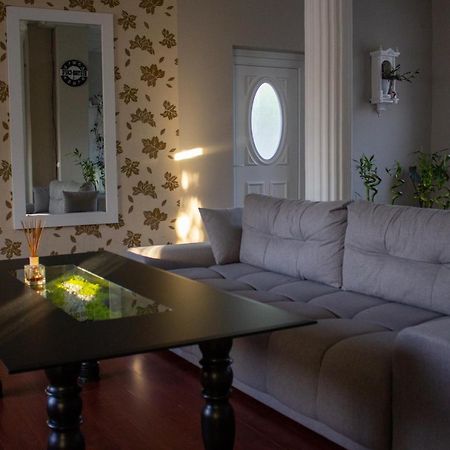 Yox Apartment 1 Oradea Bagian luar foto